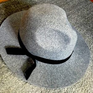 Cute fall hat by Art Class